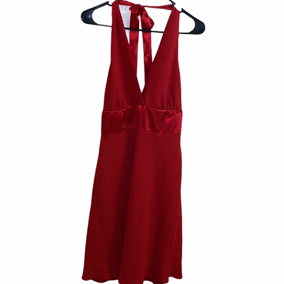 Jones Wear Dresses & Skirts - Jones Wear Dress Halter Dress Red Size 12